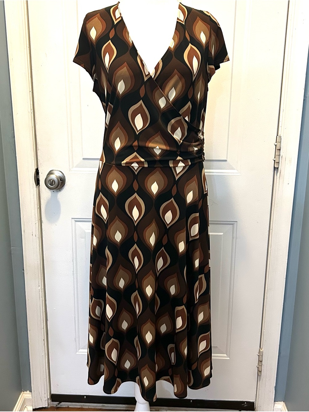 GNW Wrap Dress Womens 14 Brown Geometric Knit Stretch V-Neck Midi Cap Sleeve
